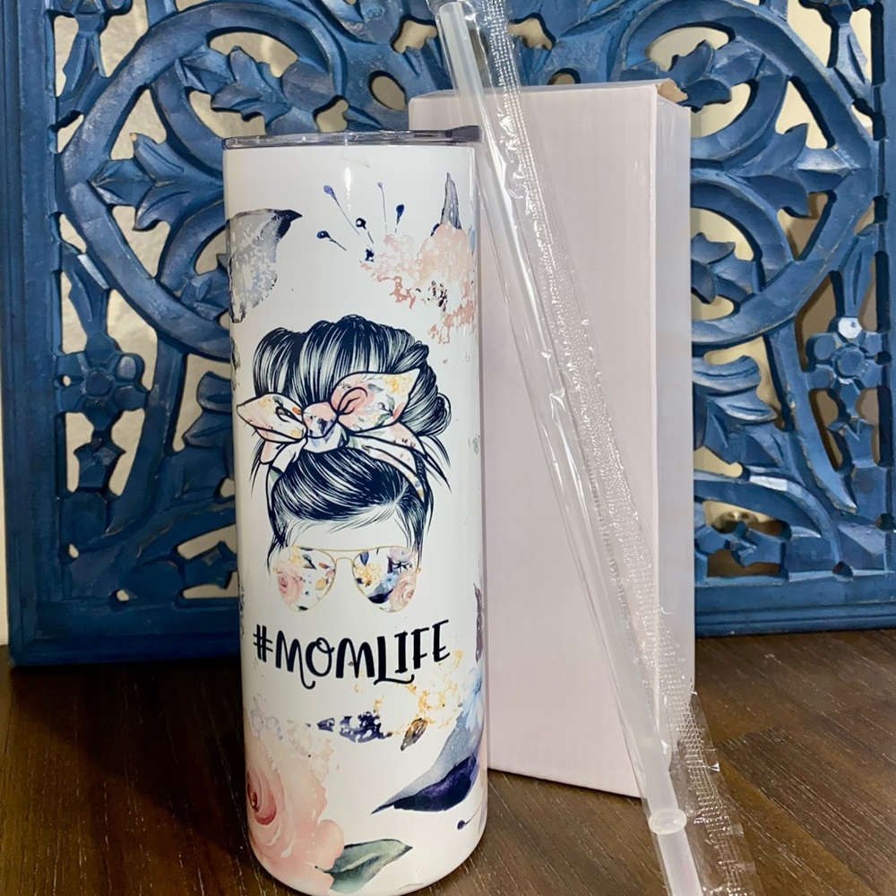 Custom 20 Oz tumbler w/straw